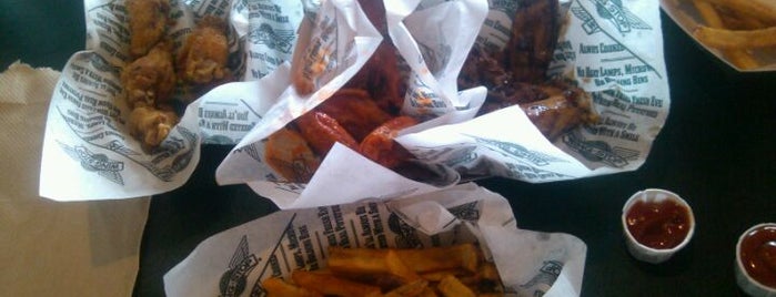 Wingstop is one of JXさんのお気に入りスポット.