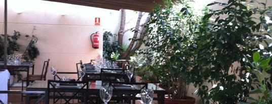 Restaurante La Granja is one of สถานที่ที่บันทึกไว้ของ César.