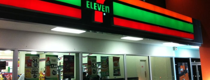 7- Eleven is one of Orte, die Juan Pablo gefallen.
