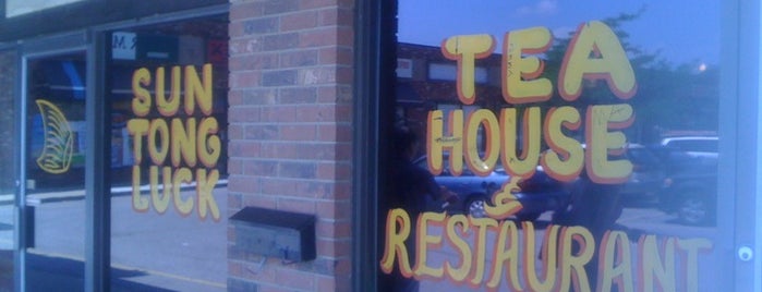 Sun Tong Luck Tea House & Restaurant is one of Posti che sono piaciuti a Amanda.