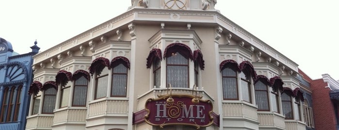 THE HOME STORE is one of 東京ディズニーリゾート.