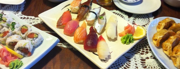 Sapporo & Sushi Restaurant is one of Enrique 님이 좋아한 장소.