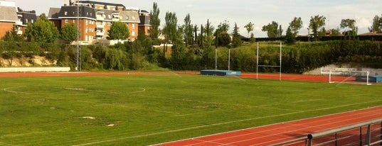 Valle Del Arcipreste/atletismo -Rugby is one of Enrique : понравившиеся места.