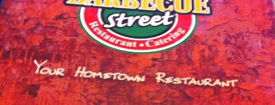 Barbecue Street is one of Lieux qui ont plu à Ashley.