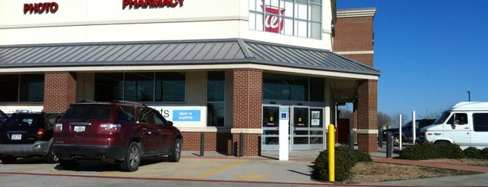 Walgreens is one of QuynhTessential Best Biz DFW Area.