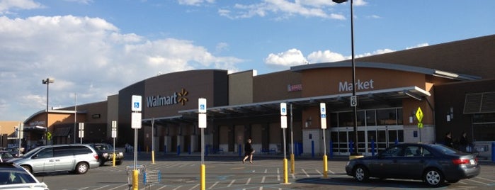 Walmart Supercenter is one of Tempat yang Disukai Christina.