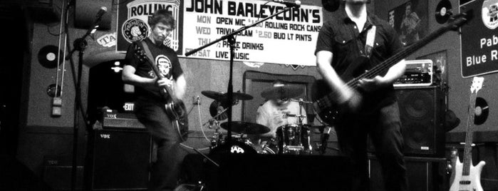 John Barleycorns is one of Lugares favoritos de Josh.