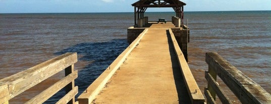 Waimea Recreation Pier is one of Heatherさんの保存済みスポット.