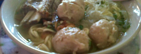 Bakso Rusuk & Mie Pangsit Khas Solo is one of Kuliner PALU Sulawesi Tengah.