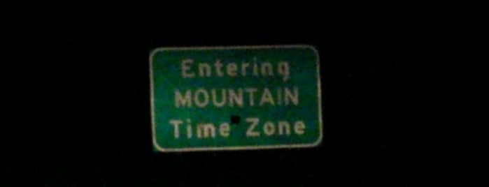 Mountain / Central Time Zone is one of Debbie : понравившиеся места.