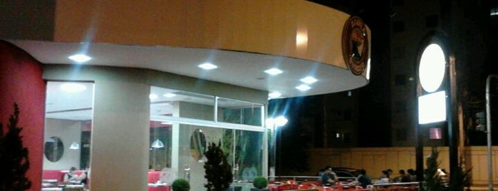 Áquila Burger is one of Em Campo Grande.