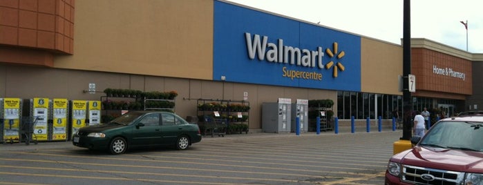 Walmart is one of Locais curtidos por Kenneth (iamfob).