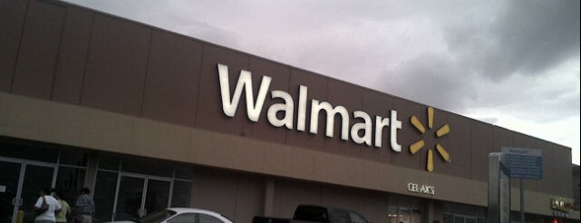 Walmart is one of Lugares favoritos de Ismael.