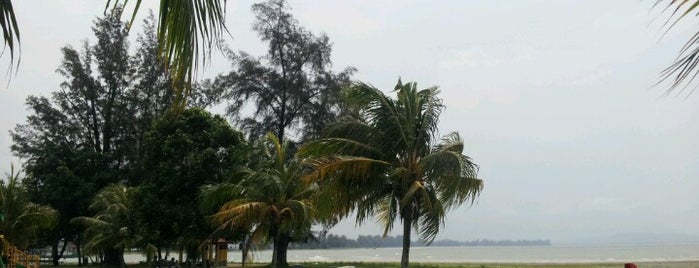 Pantai Mersing is one of Locais salvos de ꌅꁲꉣꂑꌚꁴꁲ꒒.