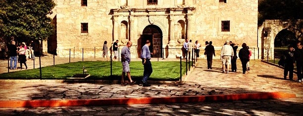 The Alamo is one of Places To See - Texas.
