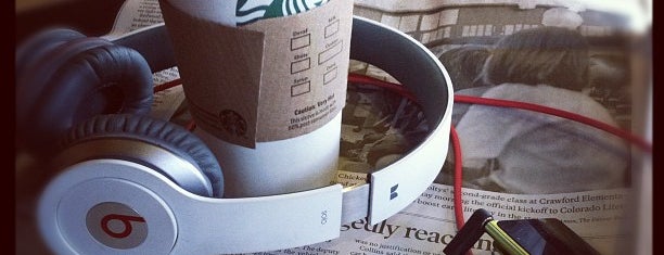Starbucks is one of Momo : понравившиеся места.