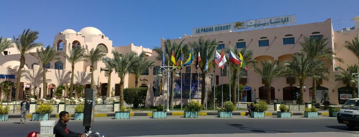 Le Pacha Resort Hurghada is one of 75% OFF поездки в Луксор из Хургады ($39) только.