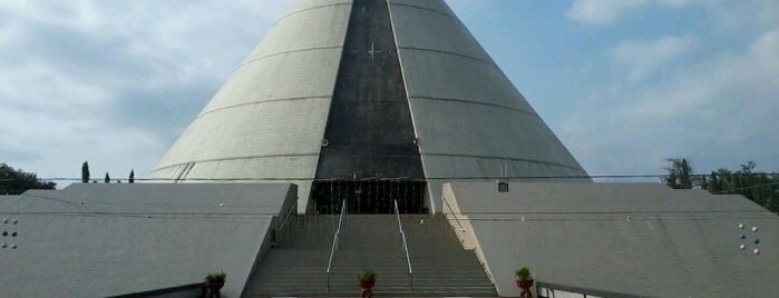Monumen Jogja Kembali is one of Djogdja.
