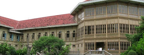 Vimanmek Mansion is one of Wat.