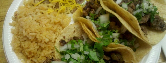 Robertito's Taco Shop is one of Grubbing.