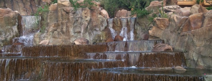 The Falls Water Village @ Pointe Tapatio Cliffs is one of JAMES’s Liked Places.
