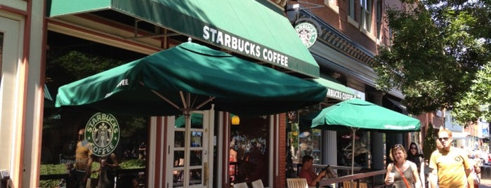 Starbucks is one of สถานที่ที่ Wade ถูกใจ.