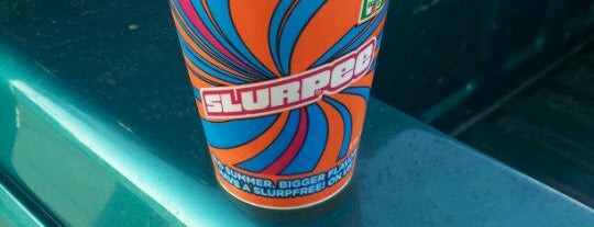7-Eleven is one of Jeffreyさんのお気に入りスポット.
