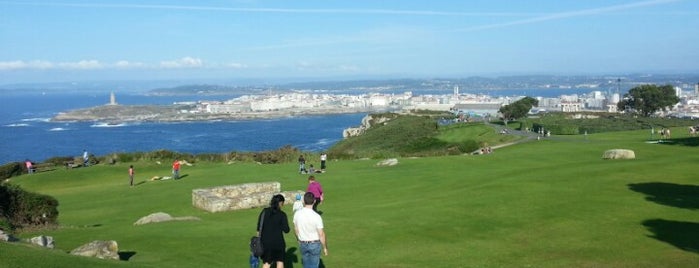 Parque Monte de San Pedro is one of La Coruña: La guia de visita de Jack Bauer.