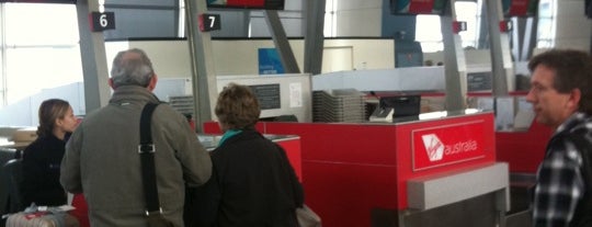 Virgin Australia Check-in is one of สถานที่ที่ Orietta ถูกใจ.