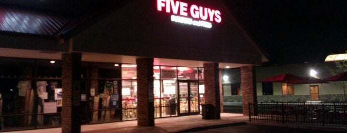 Five Guys is one of MSZWNYさんのお気に入りスポット.