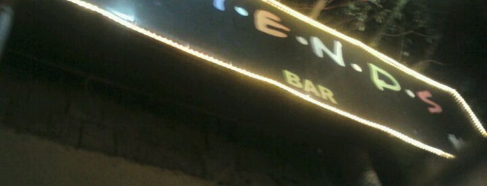 Friends Bar is one of Noites.