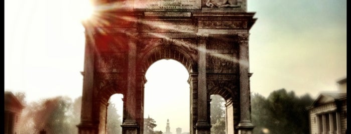 Arco della Pace is one of Where to go in Italy.