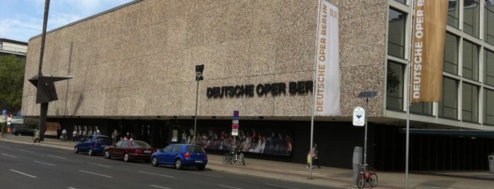 Ópera Alemana de Berlín is one of Museos Berlin.