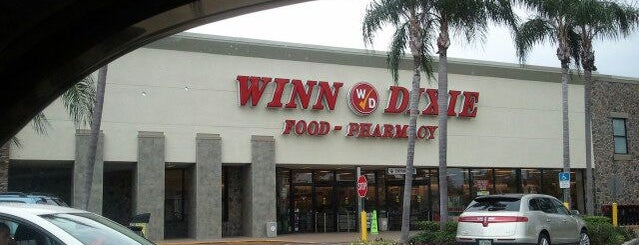 Winn-Dixie is one of สถานที่ที่ Veronica ถูกใจ.
