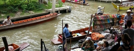 ตลาดน้ำดำเนินสะดวก is one of タイ旅行.