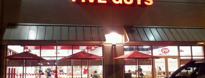 Five Guys is one of Lieux qui ont plu à Ami.