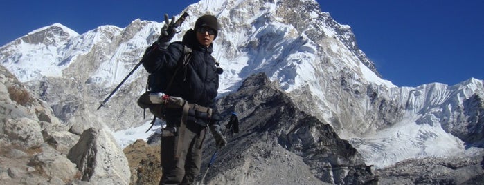 Mount Everest | Sagarmāthā | सगरमाथा | ཇོ་མོ་གླང་མ | 珠穆朗玛峰 is one of wonders of the world.