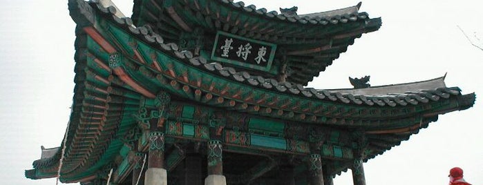 동장대 (東將臺) is one of Samgaksan Hike.