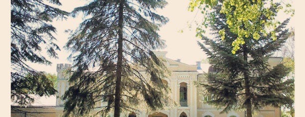 Палац Чапскіх / Усадьба Чапских is one of Сядзiбы i палацы Беларусi.