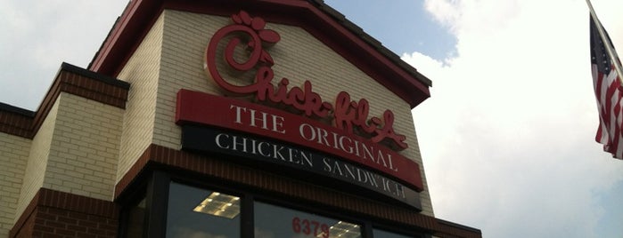 Chick-fil-A is one of Tempat yang Disukai Lizzie.