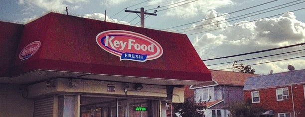 Key Food is one of Mannyさんのお気に入りスポット.