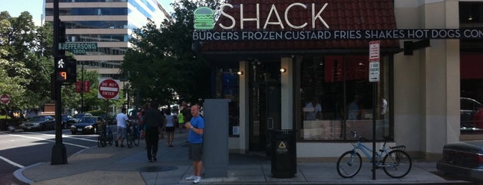 Shake Shack is one of Locals only tour of DC.