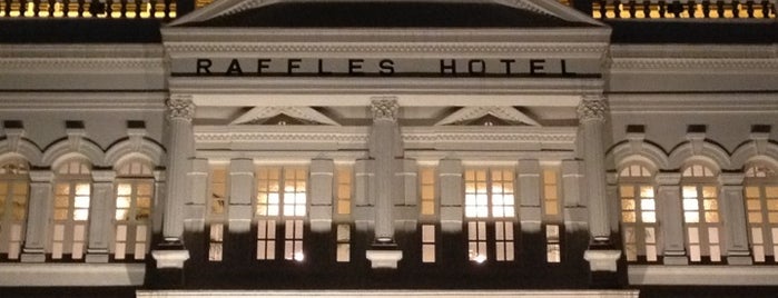 Raffles Hotel is one of Singapore with Cyn.