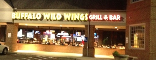Buffalo Wild Wings is one of สถานที่ที่ Todd ถูกใจ.