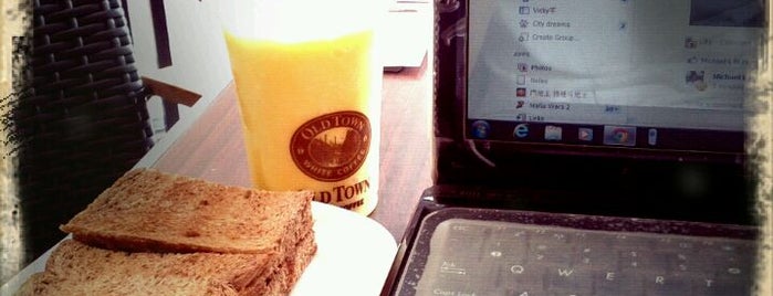 OldTown White Coffee is one of My foursquare Dairy.