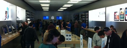 Apple Higuera Street is one of US Apple Stores.