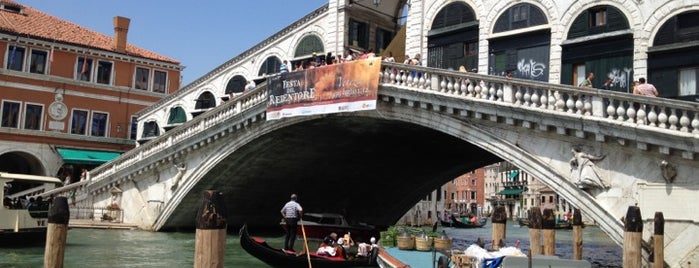 Pont du Rialto is one of Venezia.