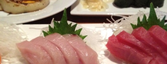 RA Sushi Bar Restaurant is one of สถานที่ที่ Amaya ถูกใจ.