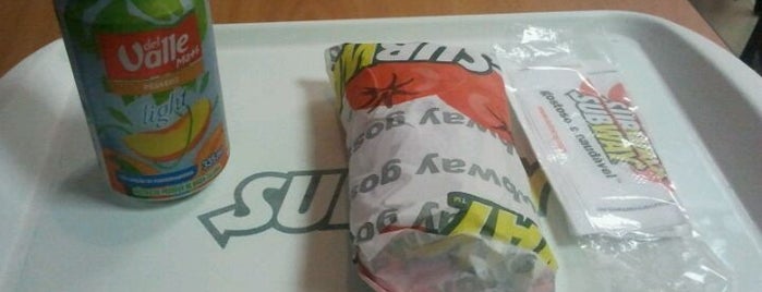 Subway is one of Orte, die Victor gefallen.