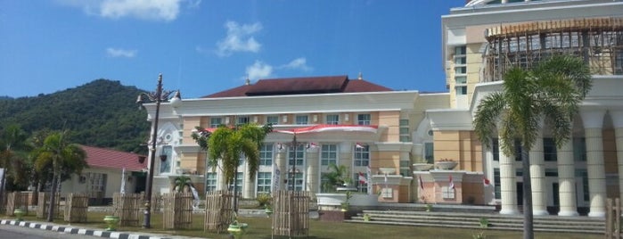 Kantor Gubernur Gorontalo is one of T4 nongkronk Om Ye.